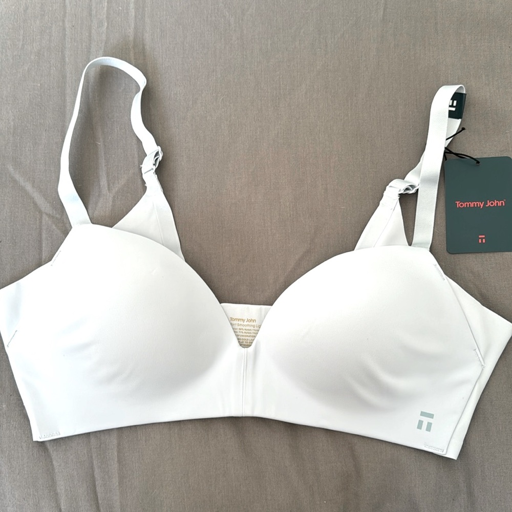 Tommy John White Wireless Smooth Molded Everyday Bra